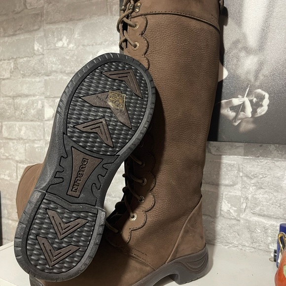 Check these boots !!  Dublin leather knee high boots.  Never worn. Water proof - Picture 3 of 3